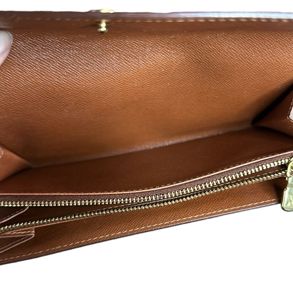 Louis Vuitton Monogram Sarah Long Wallet - Picture 9 of 16